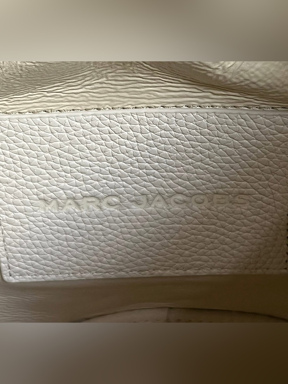 H652L01PF22 - Marc Jacobs The Leather Bucket Bag - Picture 11 of 16